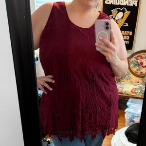 Women's Sleeveless Lace Top - Burgundy